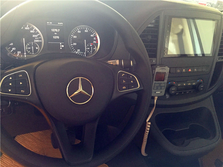 奔馳新威霆救護(hù)車(chē)(高頂)內(nèi)飾