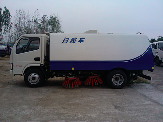 4方掃路車(chē) 4方掃路車(chē)