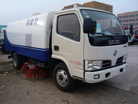 4方掃路車(chē) 4方掃路車(chē)